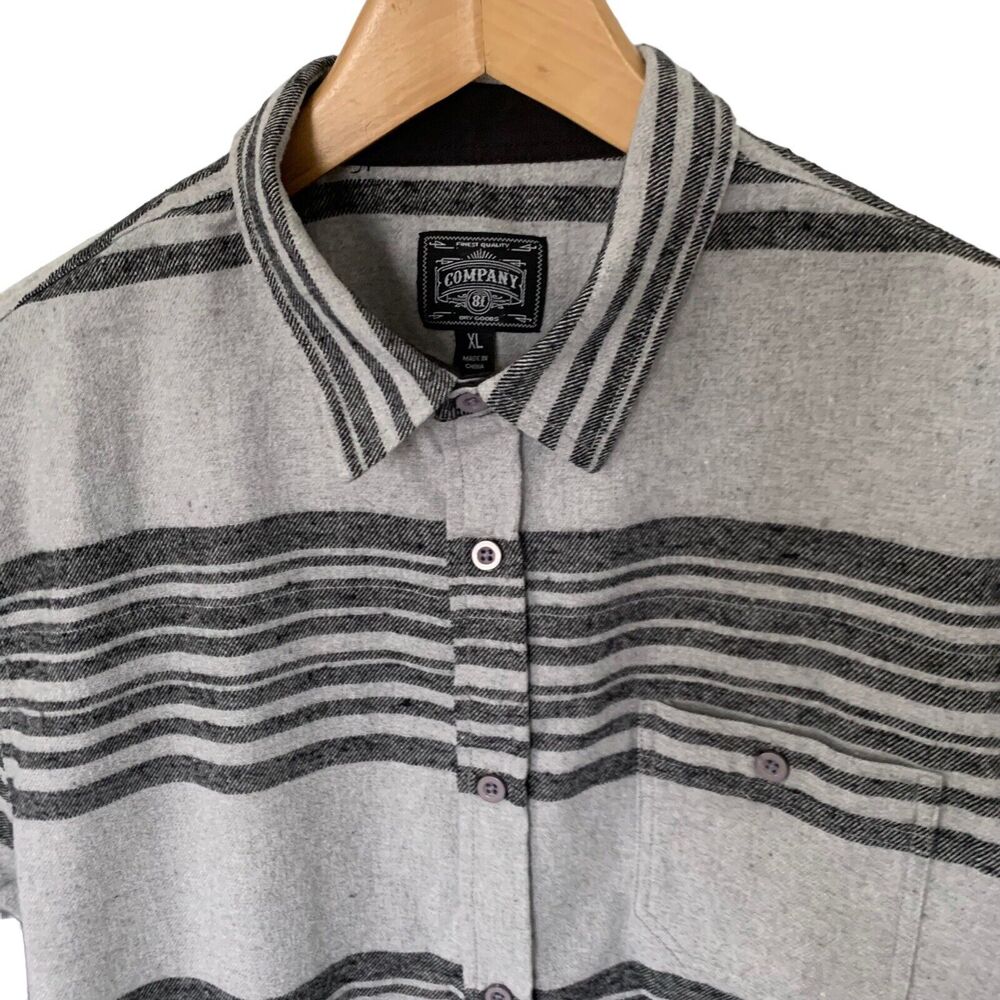 Company 81 Flannel Mens Sz XL Long Sleeve Gray Black Horizontal Stripe Button Up